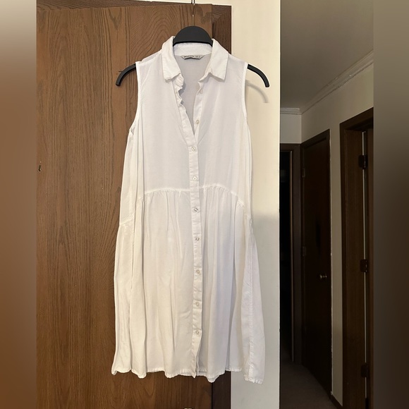 Worn once. Stradivarius button up basic white dress - Picture 1 of 3